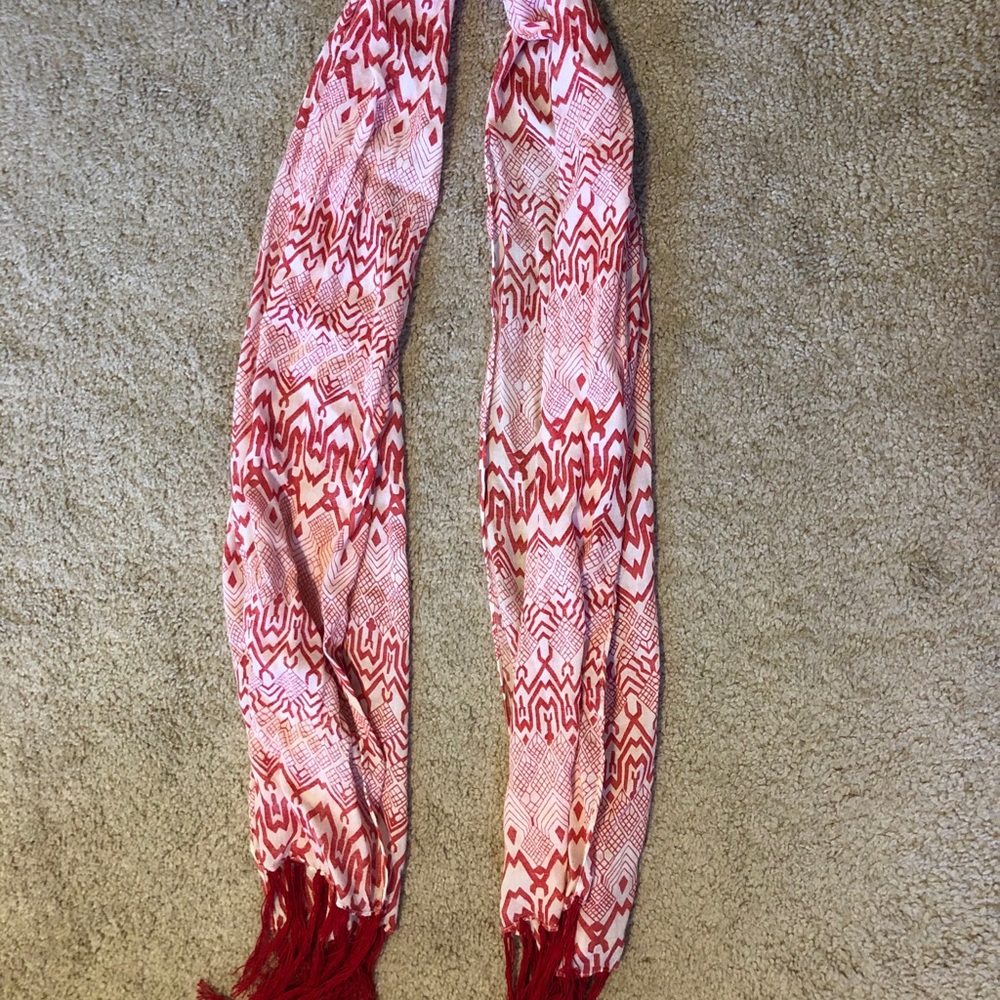 Red and Cream Scarf - Geometric Pattern - Picture 2 of 3